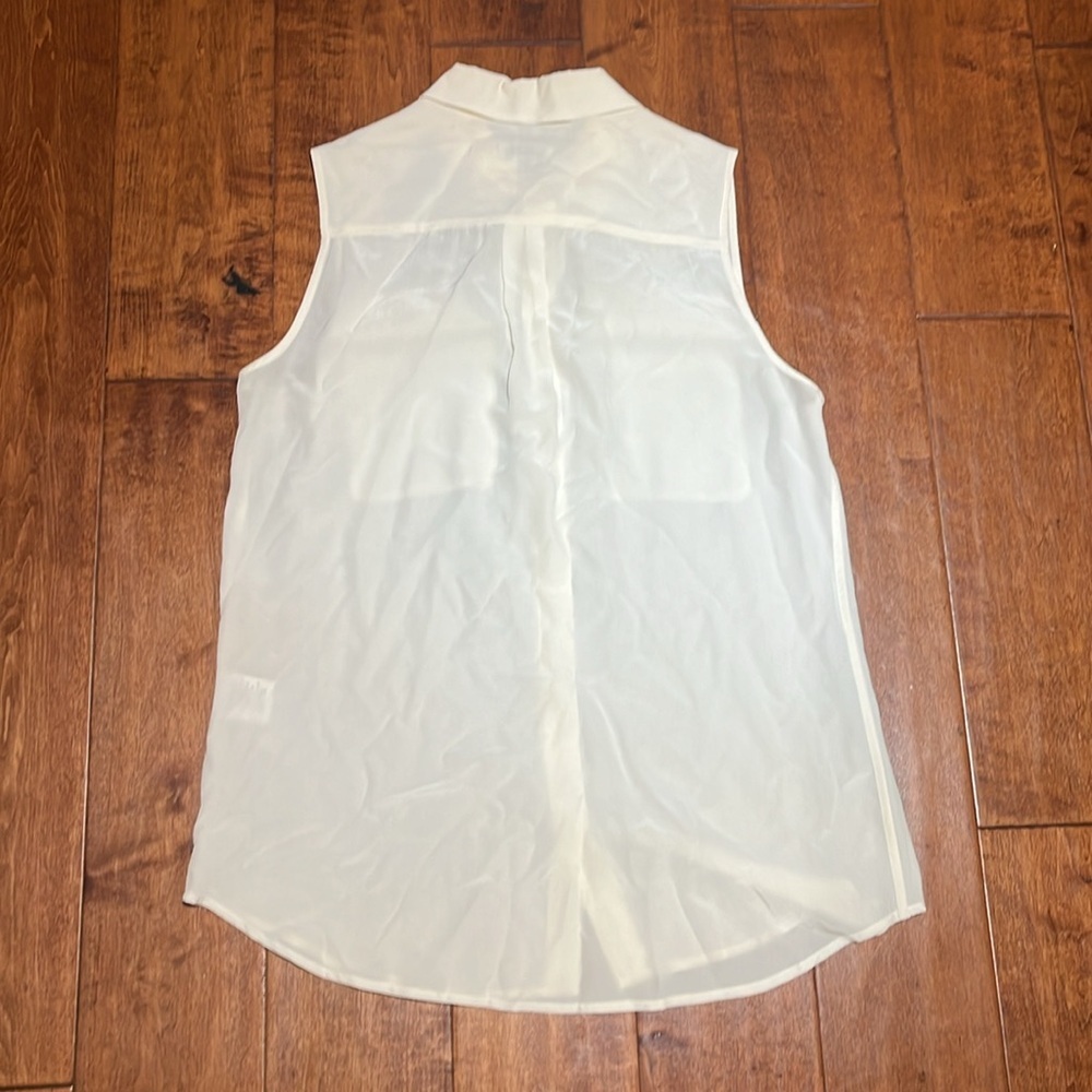 Equipment Femme Slim Signature Sleeveless Silk Button Down Tank Ivory Top Size M - Picture 8 of 8